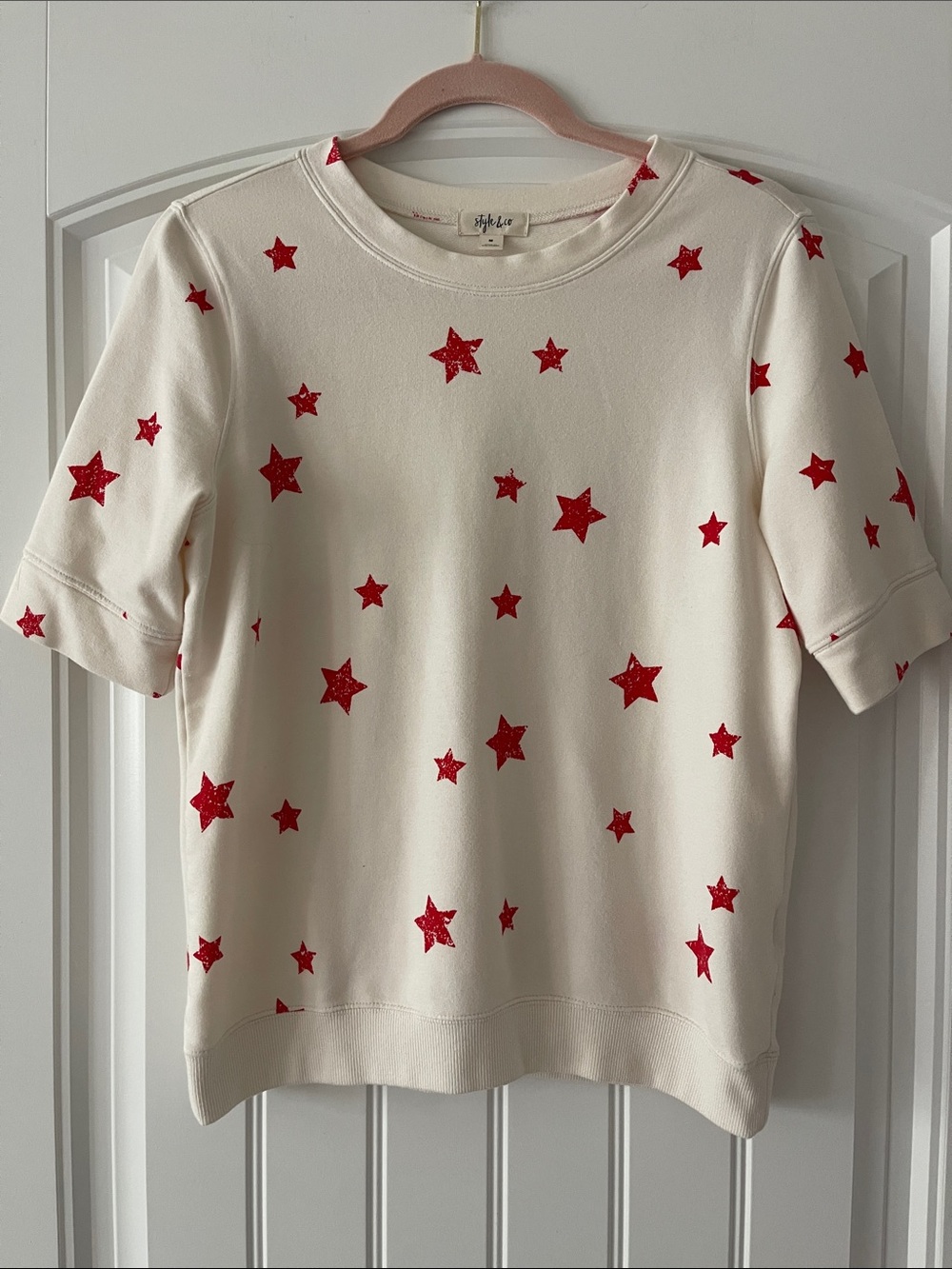 Style & Co Cream/Red Stars Short Sleeve Sweatshirt M